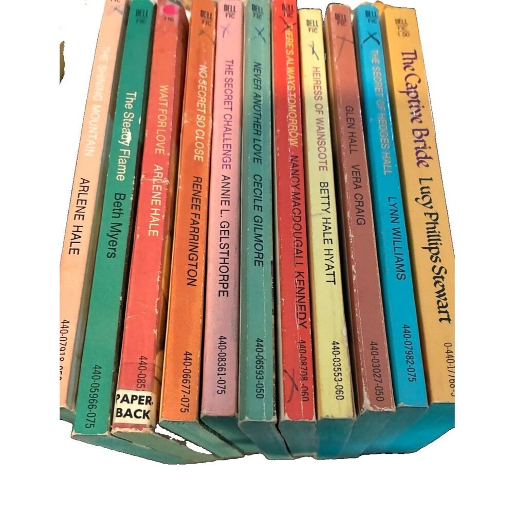 Candlelight  Romance And Mystery Lot of 11 Vintage Novels - 1970’s 1st Print VTG